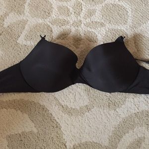 Black Victoria secret bra