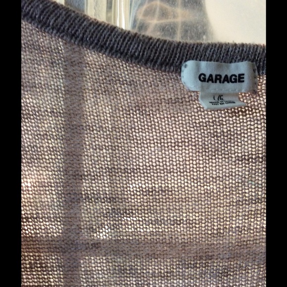 Top - Picture 2 of 2