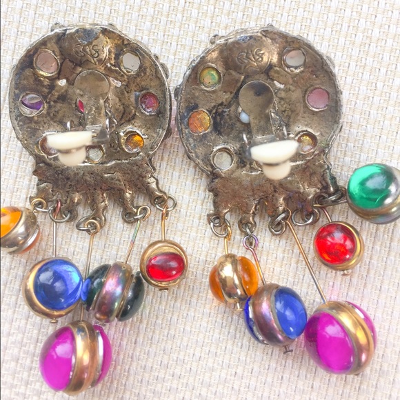 Vintage Jewel Tone Dangle Clip on Earrings - Picture 4 of 4