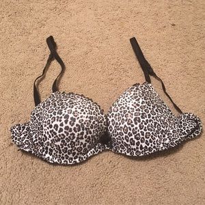 VS BRA 36C NWOT
