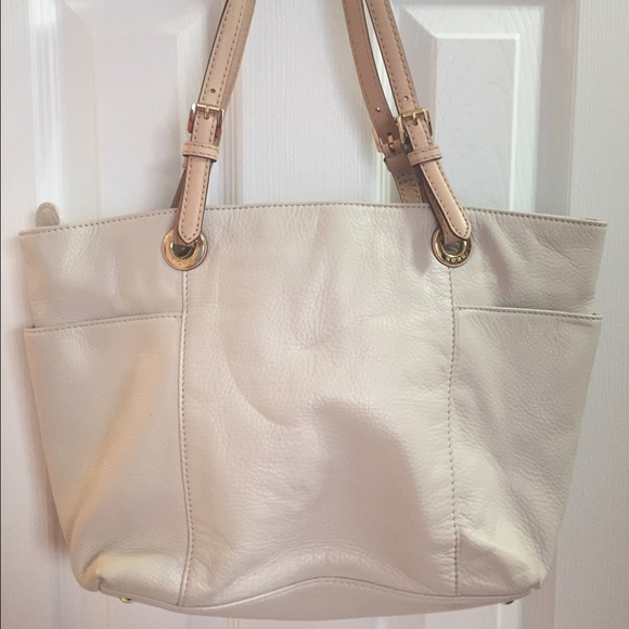 Michael Kors Handbags - Michael Kors Purse