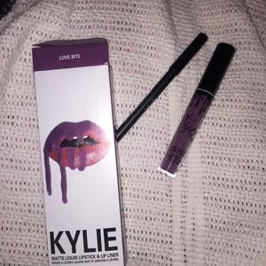 Love bite lip kit