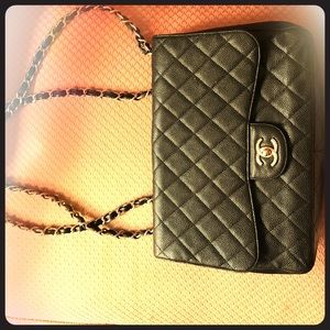 CHANEL CAVIAR CLASSIC JUMBO SINGLE FLAP BAG