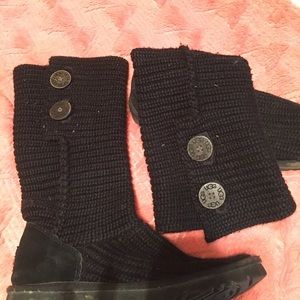 Black sweater uggs with button