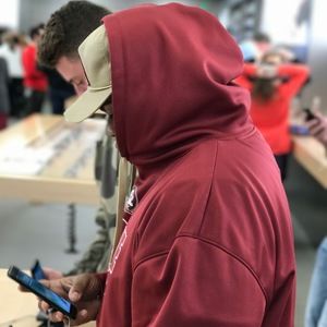 Meet your Posher, Devin