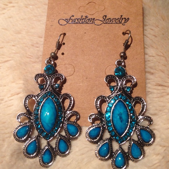 Fashion Jewelry Jewelry - NEW! SILVER-TONE TURQUOISE DANGLE EARRINGS