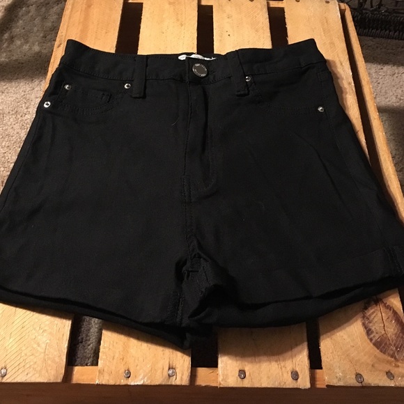 High waisted stretch shorts