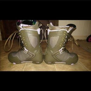 SLQ Reborn Hybrid Snowboarding Boots