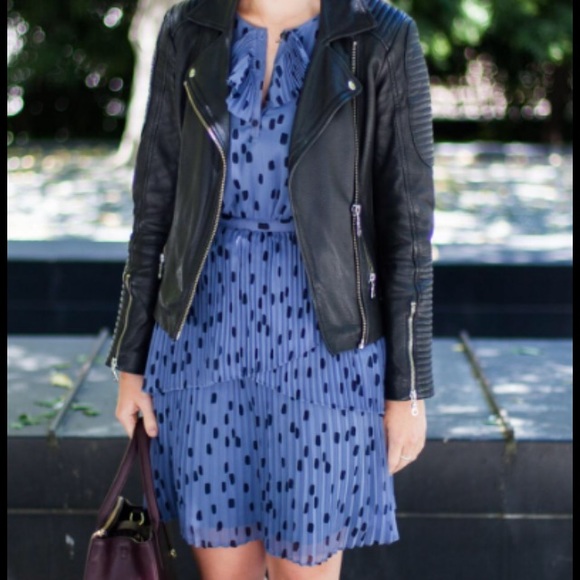 Gorgeous pleated navy dress