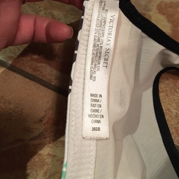 Victoria's Secret racer back sports bra - Picture 2 of 3