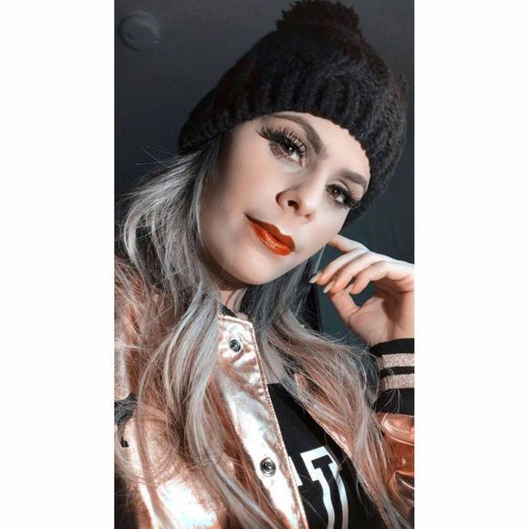 Meet your Posher, Kivia