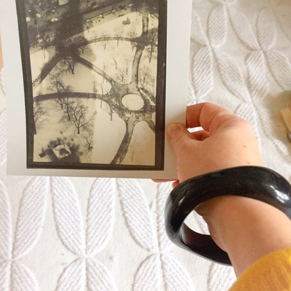 Vintage Mod Black Lucite Bangle Bracelet - Picture 3 of 3