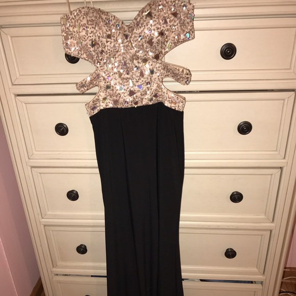 Prom dress - Picture 3 of 3