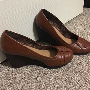 CL by Laundry wedges.