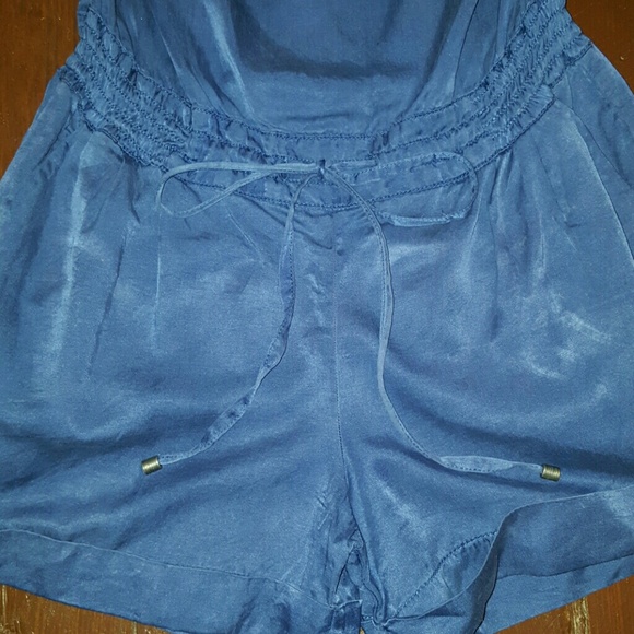 Blue strapless romper with ruffles, drawstring - Picture 3 of 4