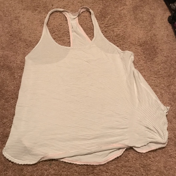 Lululemon tank