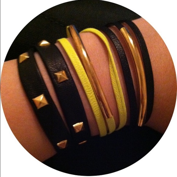 Leather Bar Bracelet in Black