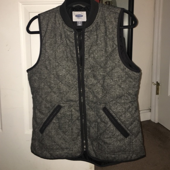 Gray and black Herringbone Vest!