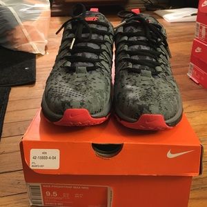 Men's Nike Fingertrap Max NRG