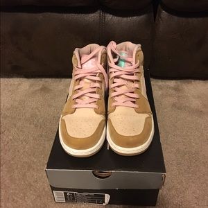 Girls Jordan 1 Hare Jordan