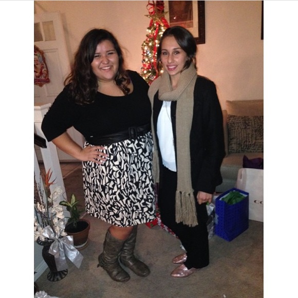 Very long scarf - Picture 3 of 3