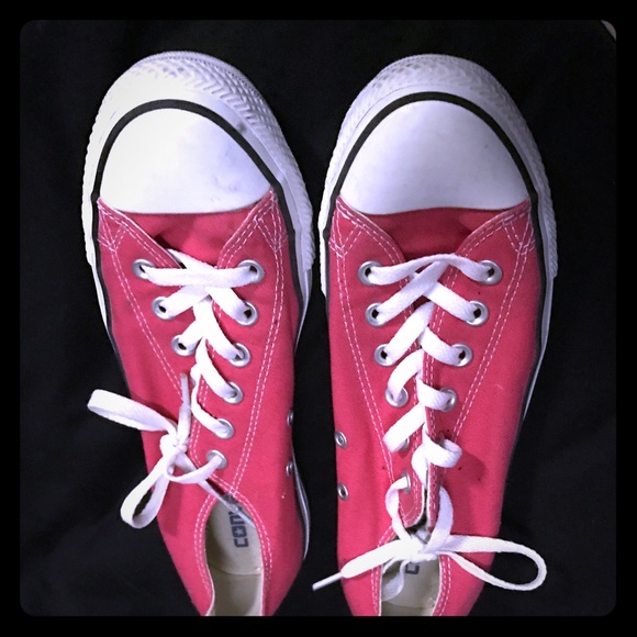Bring pink converse