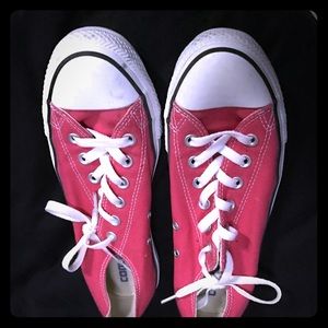 Bring pink converse