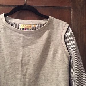 Unique top by Vera Wang - XS