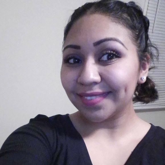 Meet your Posher, Lea