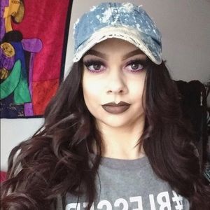 Meet your Posher, Kayley