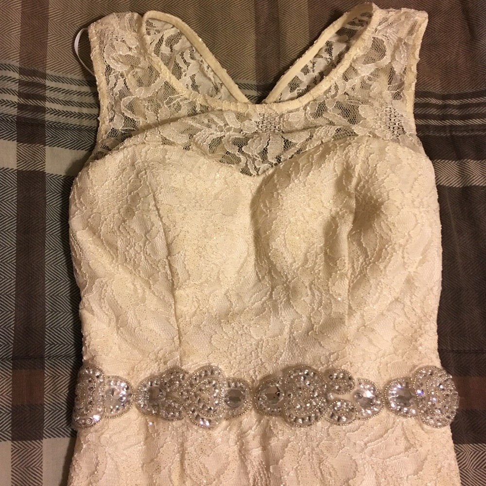 Dress - Picture 4 of 6