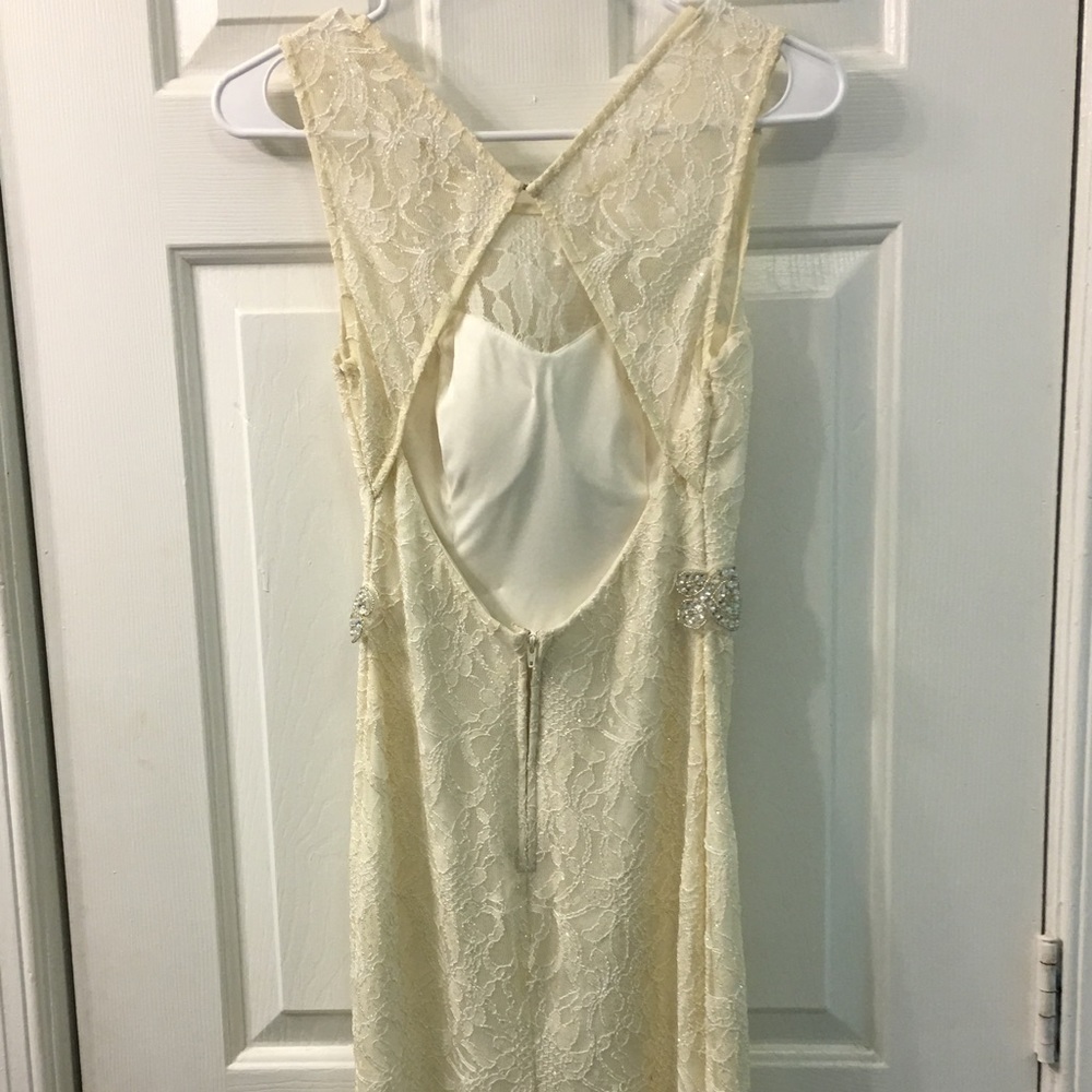 Dress - Picture 5 of 6