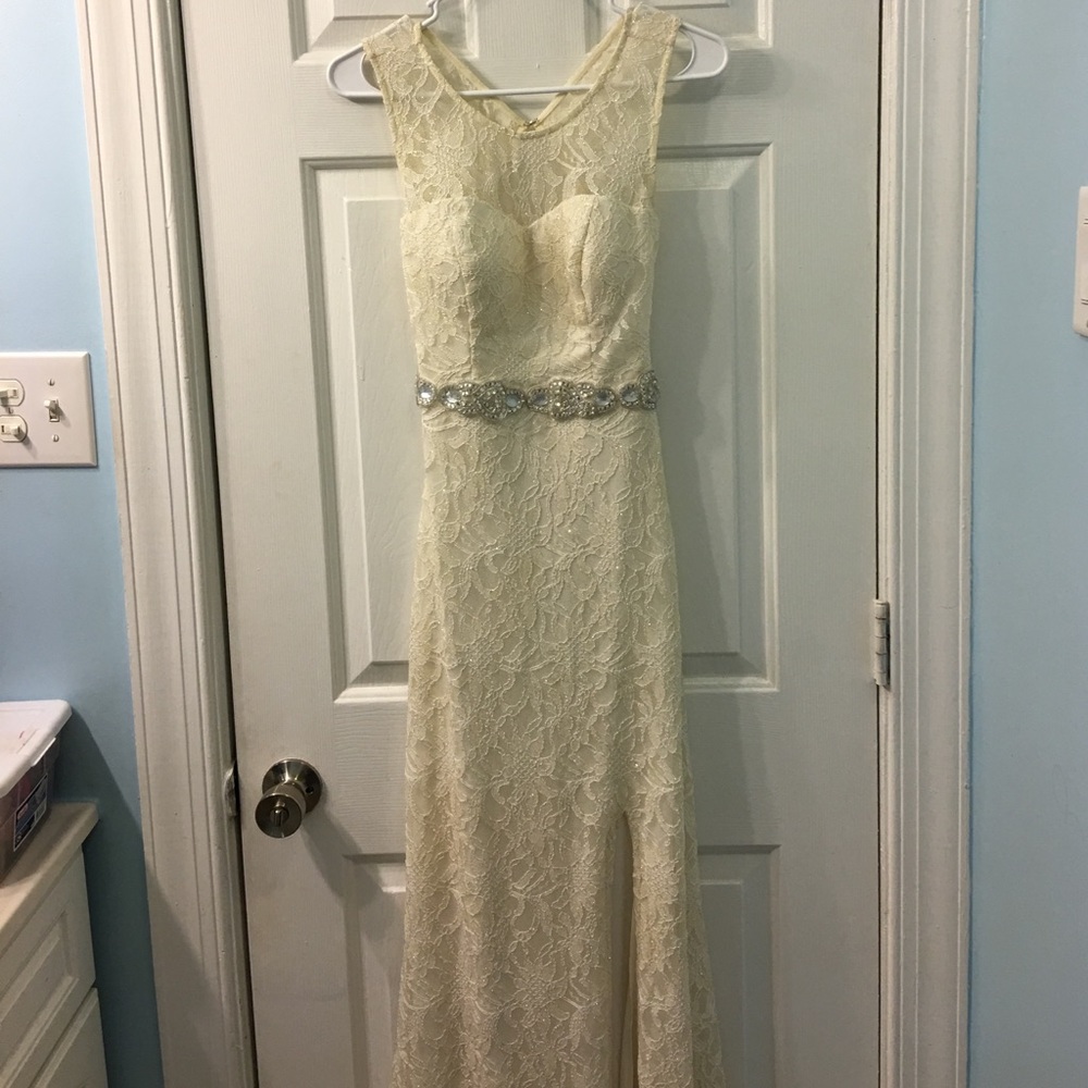 Dress - Picture 6 of 6