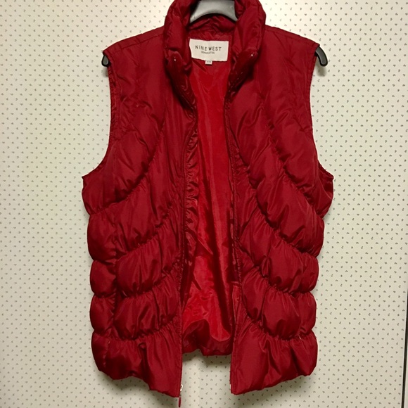 Nine West red bubble zip vest
