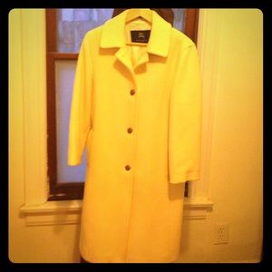 Burberry cream long wool coat 👛💜