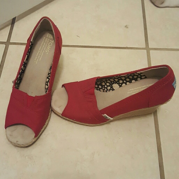 Toms peeptoe red wedge