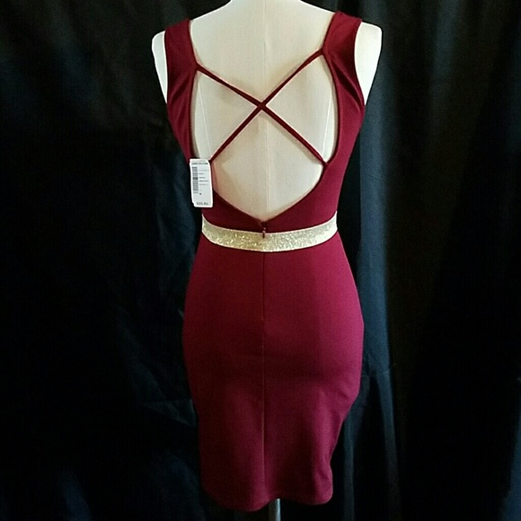 Sexy burgundy dress - Picture 3 of 3