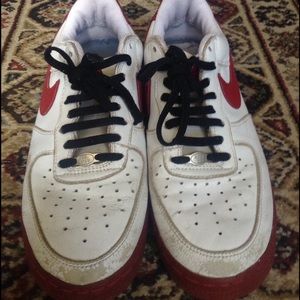 White and red Air Force 1