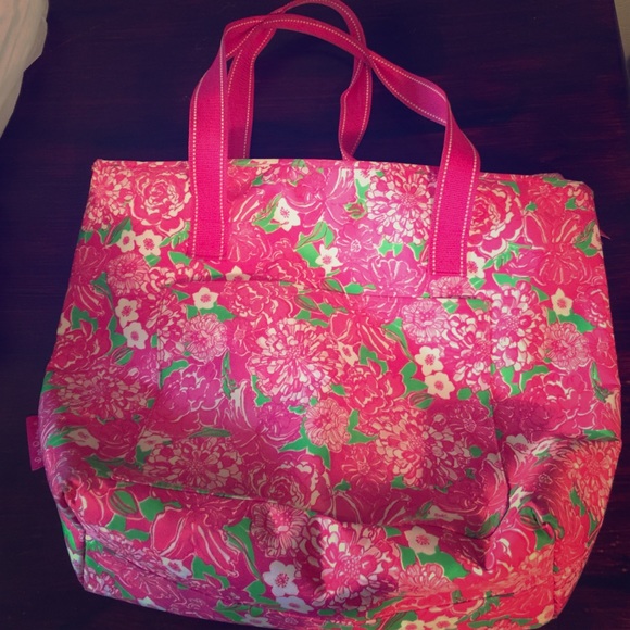 Lilly Pulitzer Handbags - Lily Pulitzer Large Insulated Cooler Tote