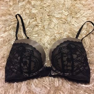 Victoria's Secret Lacie Miraculous Plunge