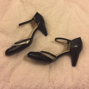 Naturalizer Heels- Black