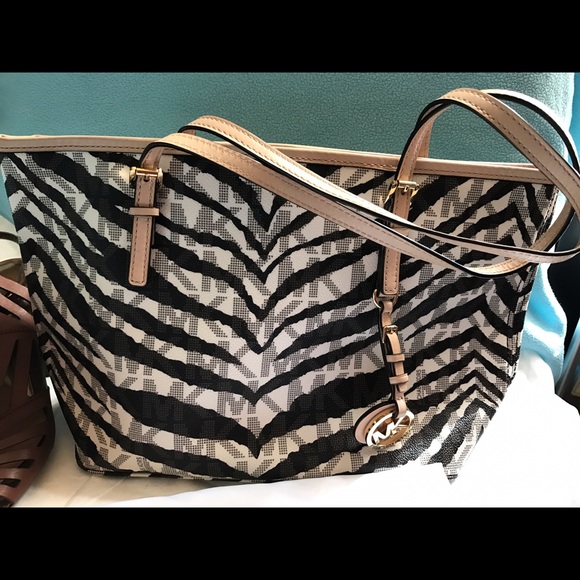 SOLD MK small tote bag twice worn