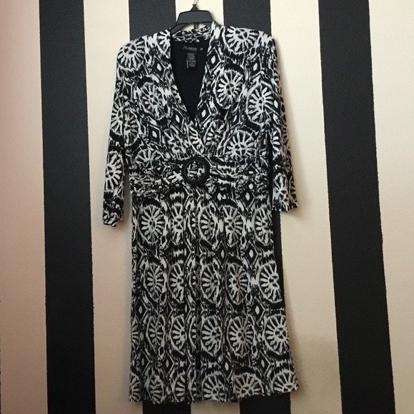Black and white dress excellent condition