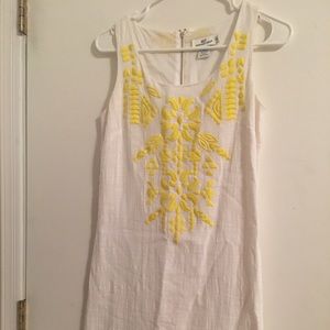 Vineyard Vines embroidered dress