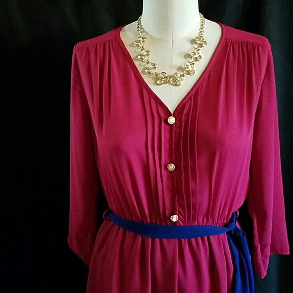 Francesca's Collections burgundy dress - Picture 2 of 3