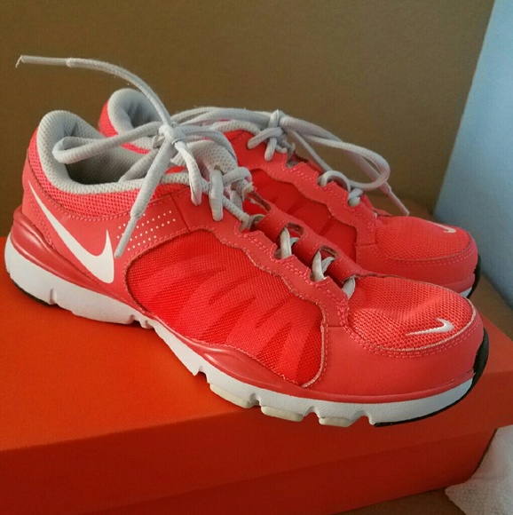 Womans Nike size 7
