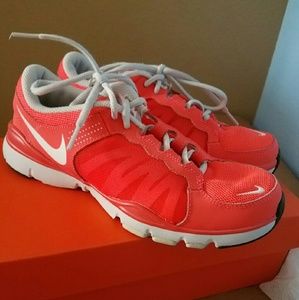 Womans Nike size 7
