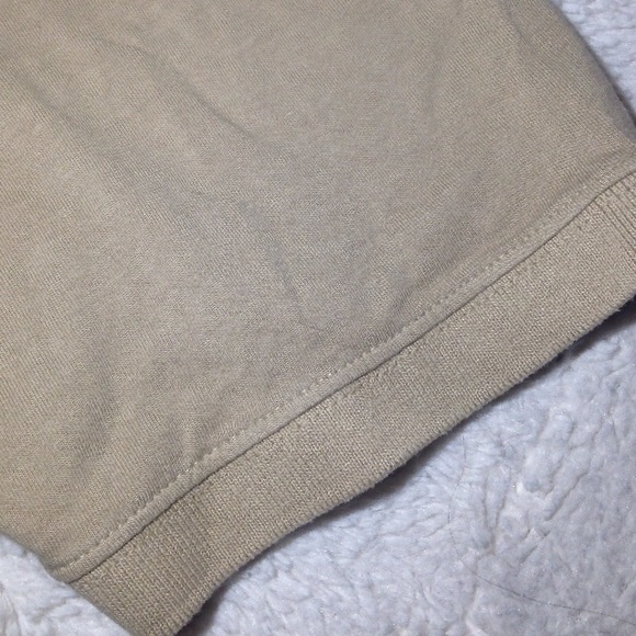 🎉CLOSET CLOSED - Picture 4 of 4