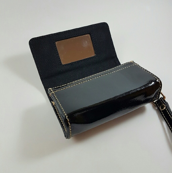 Dooney & Bourke Cosmetic Wrislet