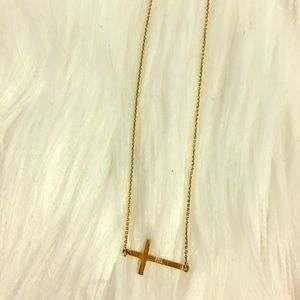 Stella and Dot Interlocking Gold Cross Necklace